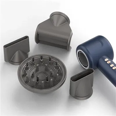 Hiustenkuivaaja suuttimilla